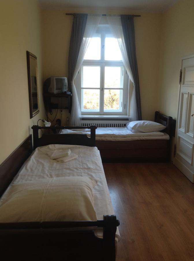 Palac Kobylniki Hotell Obrzycko Eksteriør bilde
