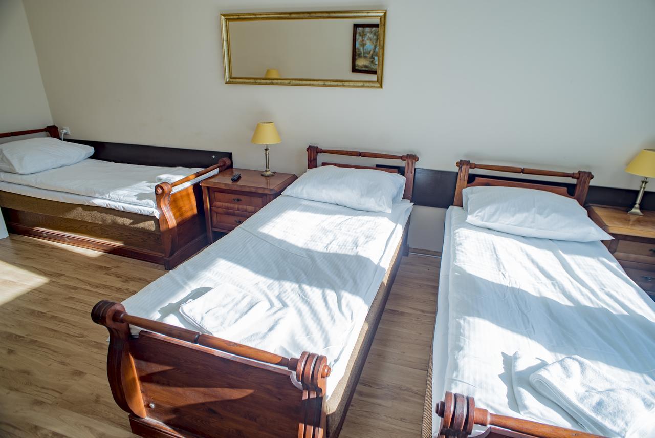 Palac Kobylniki Hotell Obrzycko Eksteriør bilde